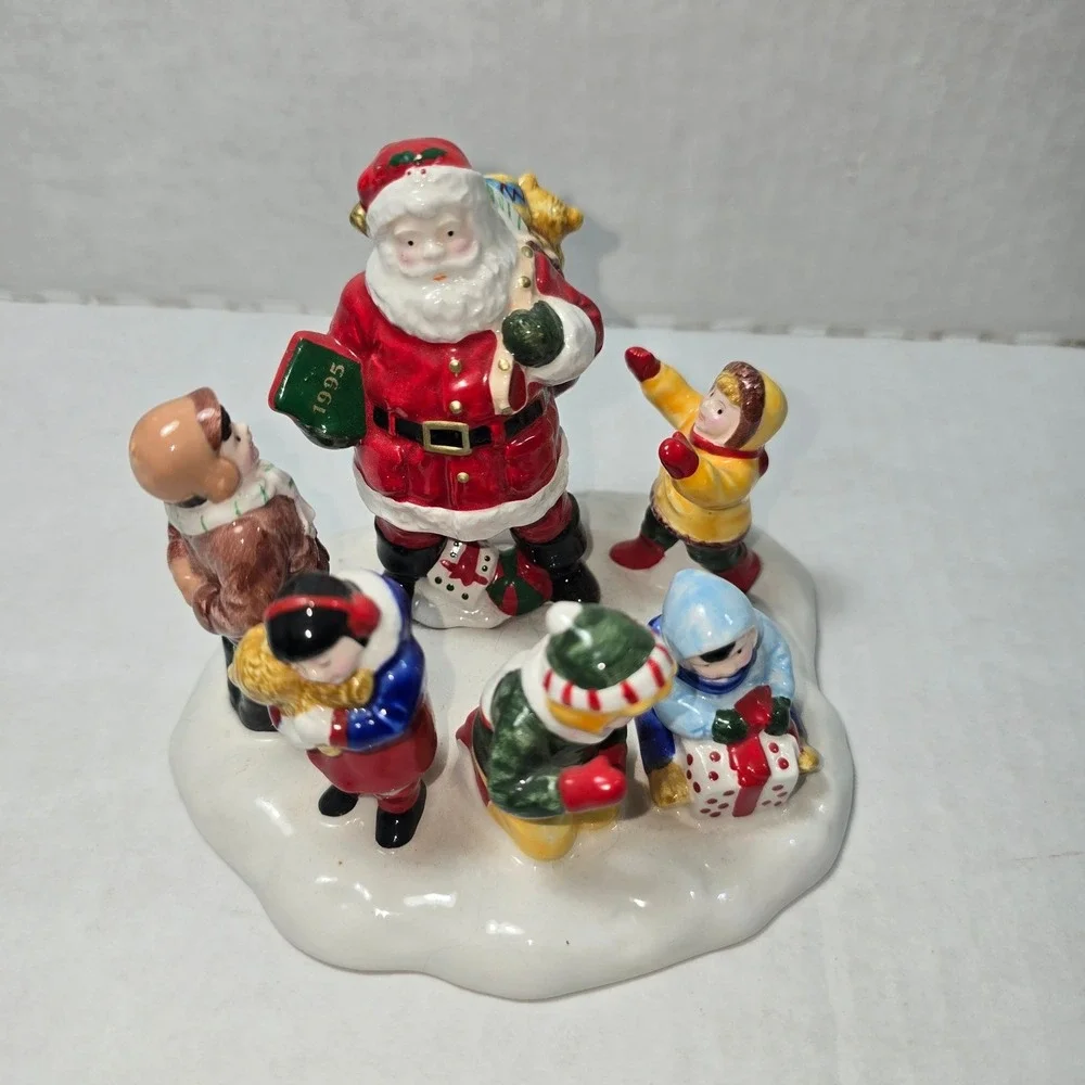 Department 56 Original Snow‎ Village SANTA COMES TO TOWN 1995 #54771 retired